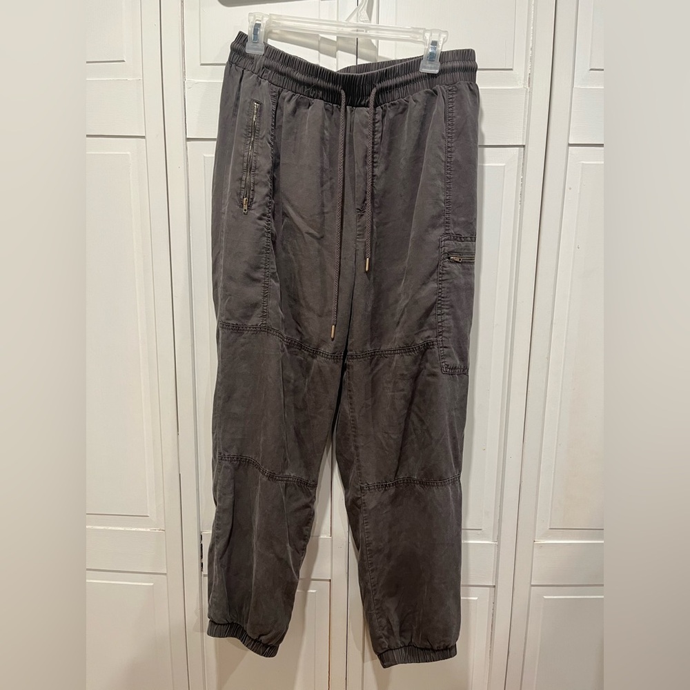 Cest Toi joggers size large EUC